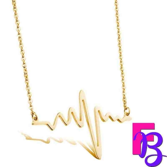 *NEW!* 14k Heart Beat Necklace - Picture 3 of 8